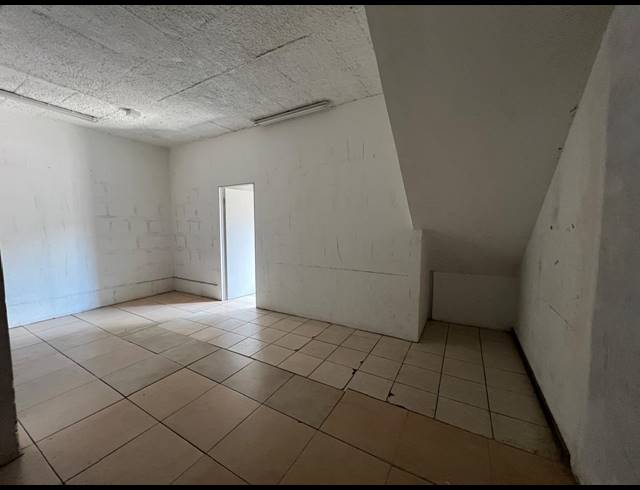 290M² WAREHOUSE TO LET IN HENNOPSPARK